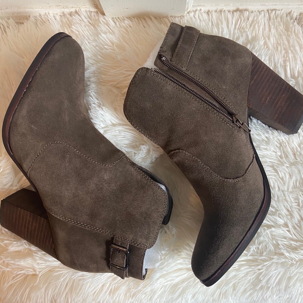 🆕🤎 Gianni Bini Booties 🤎